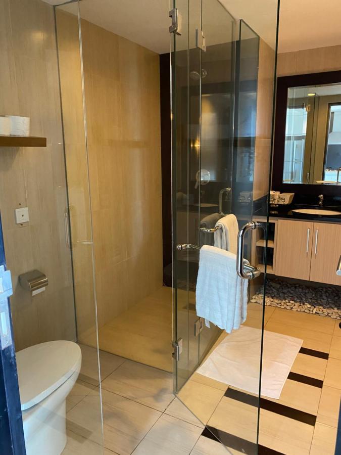 Stylish 2 Bedroom Penthouse Apt, Newly Refreshed, 50 Mbps, Pool, Gym, Resto Kuta Lombok Zewnętrze zdjęcie