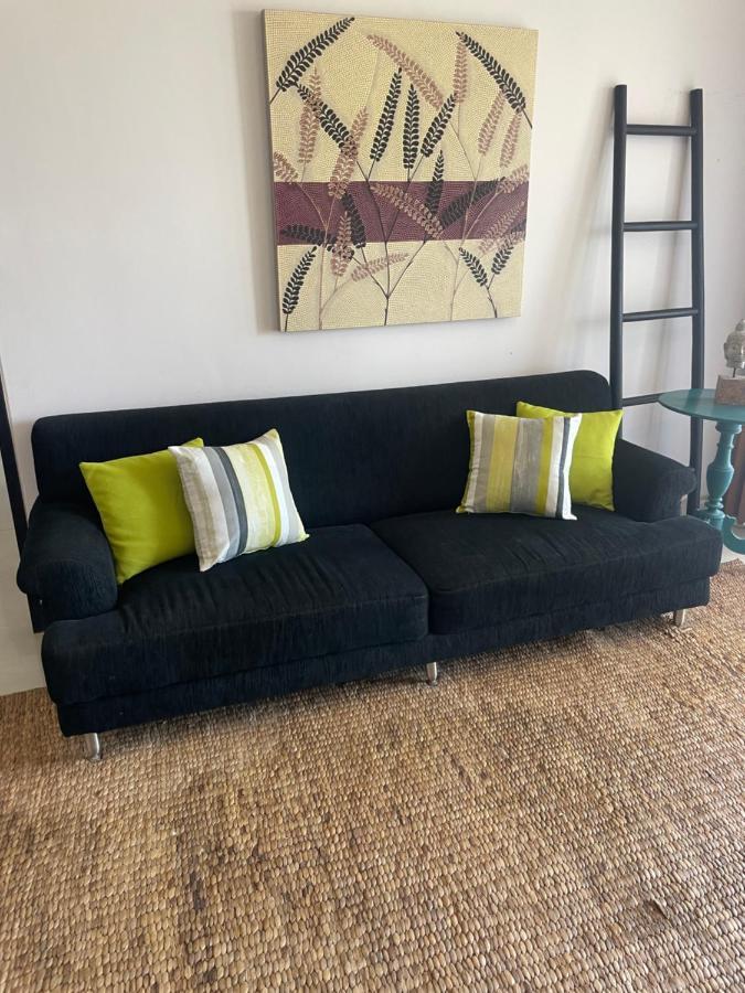 Stylish 2 Bedroom Penthouse Apt, Newly Refreshed, 50 Mbps, Pool, Gym, Resto Kuta Lombok Zewnętrze zdjęcie